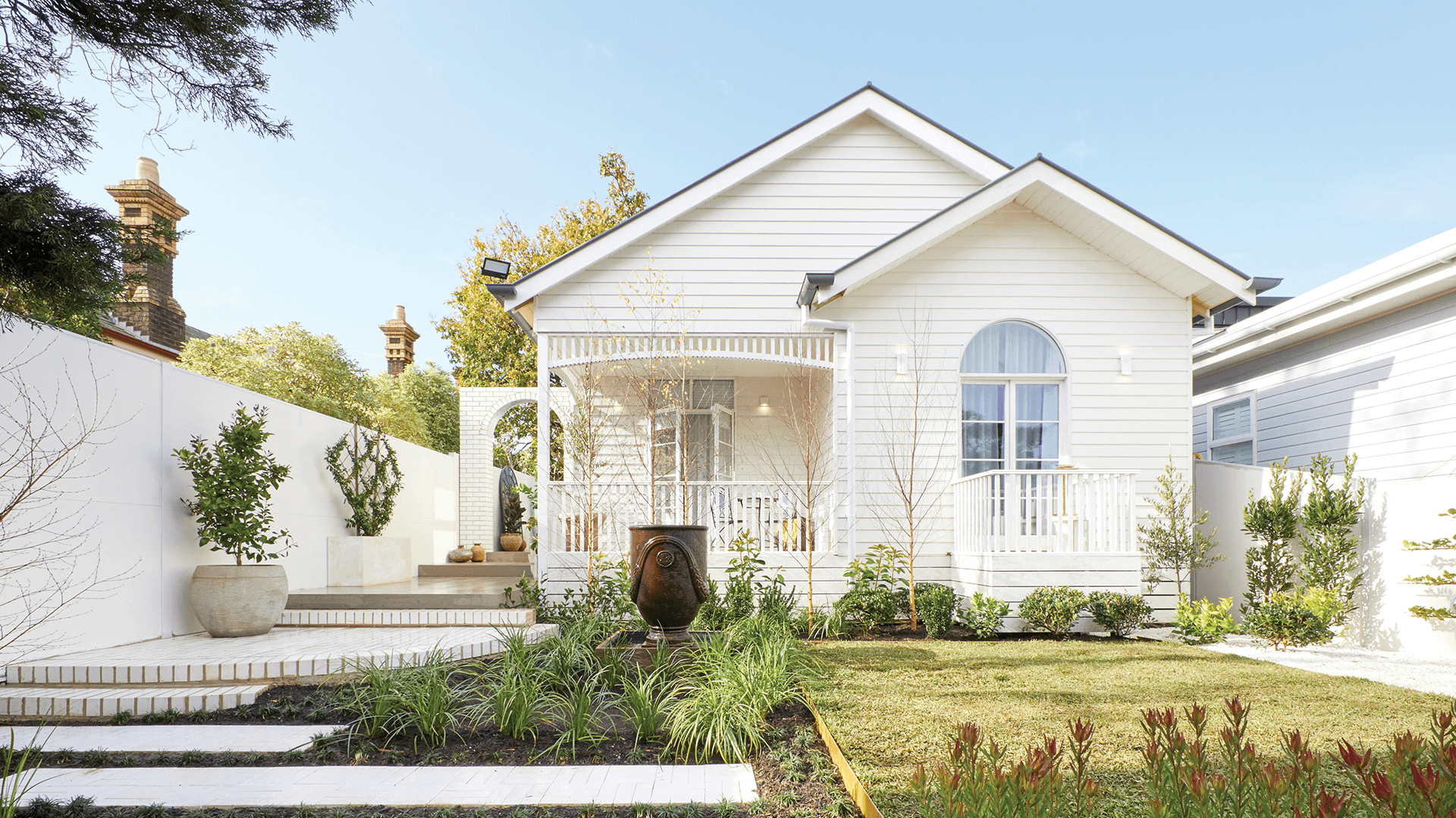 Home façade featuring Cemintel Weatherboard fibre cement cladding